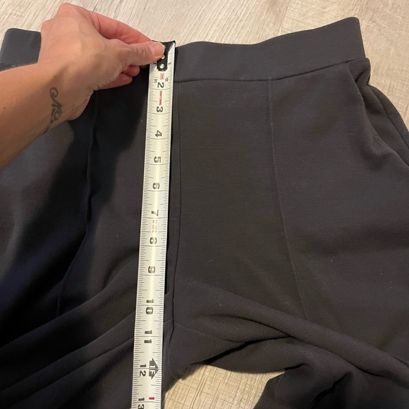 Banana Republic soft cropped high waist pleated elasticized waist pants S - Picture 4 of 11